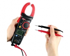 UT213A, 400A AC, ����������������� ����� UNI-T, � �������� ��������� ���������� � �������������